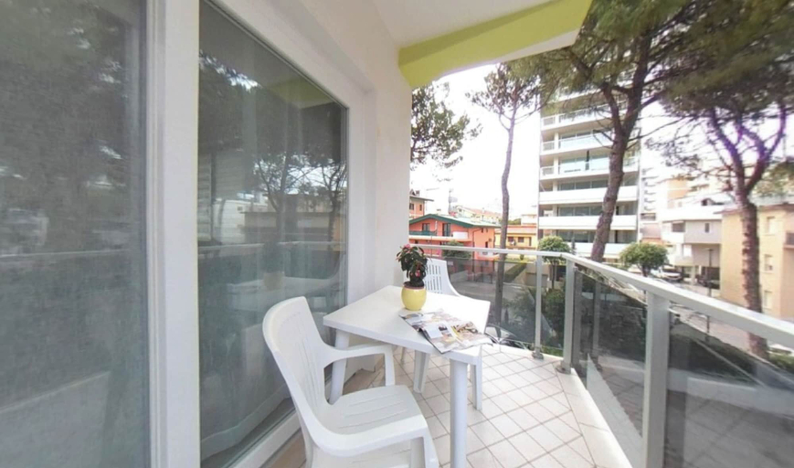 Balcony 5, Convenient Flat a Short Walk From the Beach, Udine