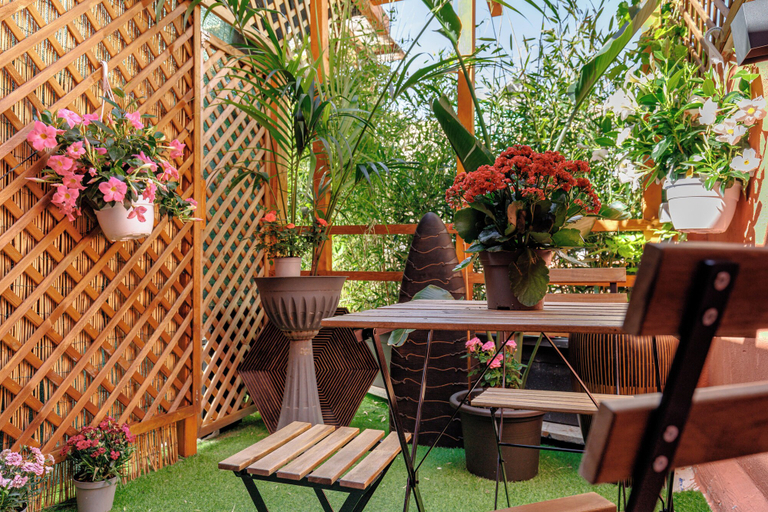 Outdoor dining 3, Roma Termini Sapienza Rooms, Rome