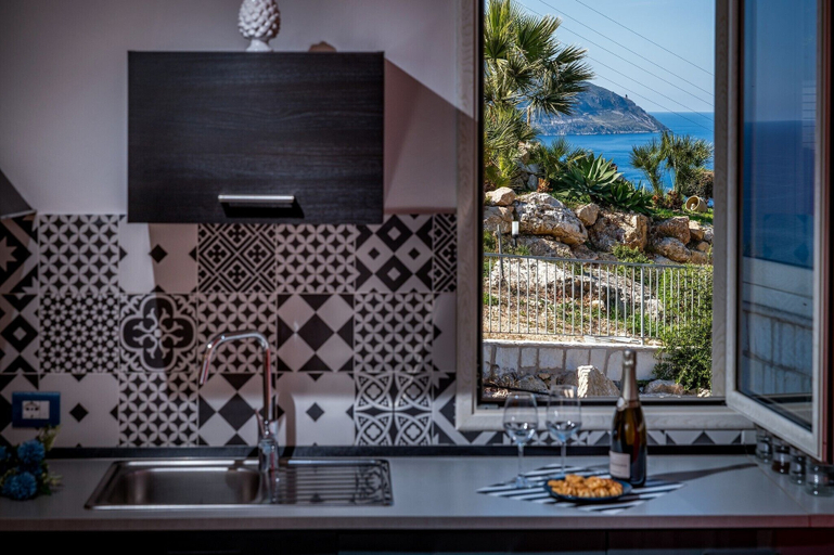 Others 2, La Veranda Sul Mare Apartment 2 Km From the Zingaro Nature Reserve, Trapani