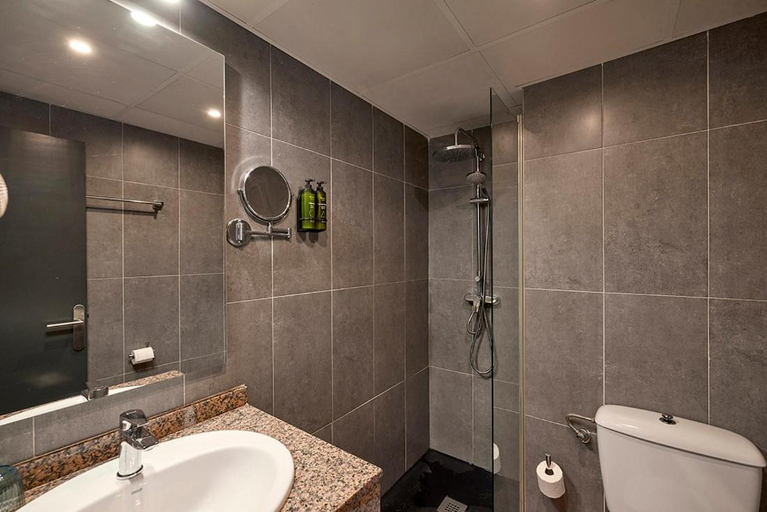 Bathroom 3, Hotel Navia Santa Ponsa - Adults Only, Baleares