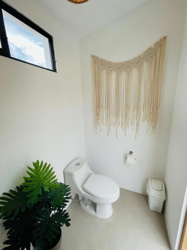 Bathroom 3, Casa Ophelia - 10 min Walk to the Beach, Santa Cruz