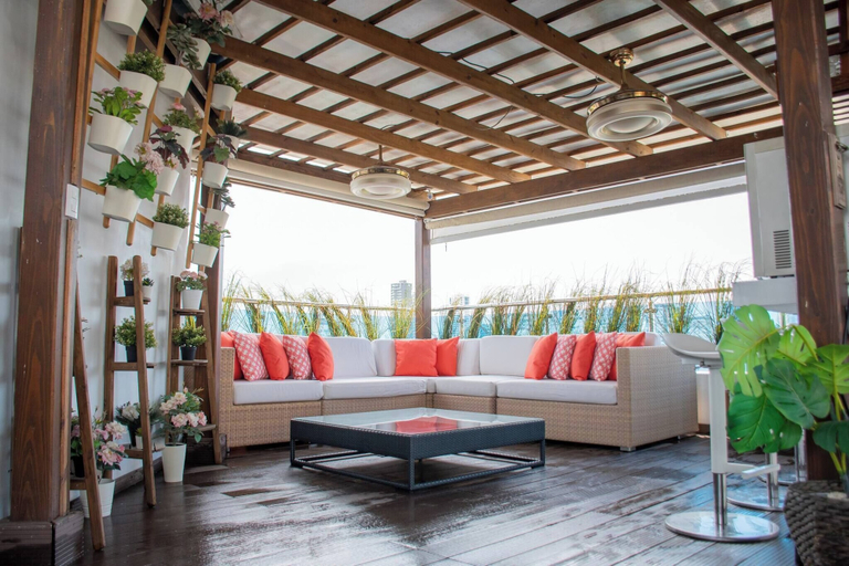 Balcony 5, 8BR Penthouse Jacuzzi, Pool Table & Terrace, Distrito Nacional