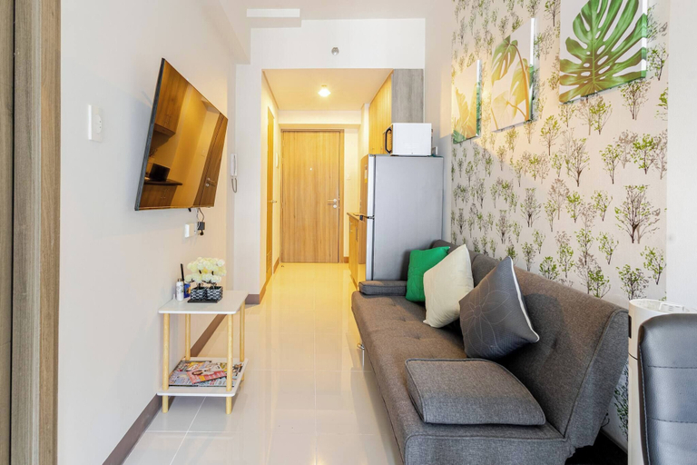 Living room 3, J5 Bayview Elegant Retreat With Stunning Views, Pasay City