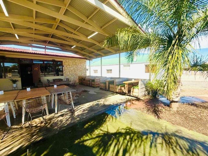 Sport & Beauty, Coonalpyn Hotel, The Coorong