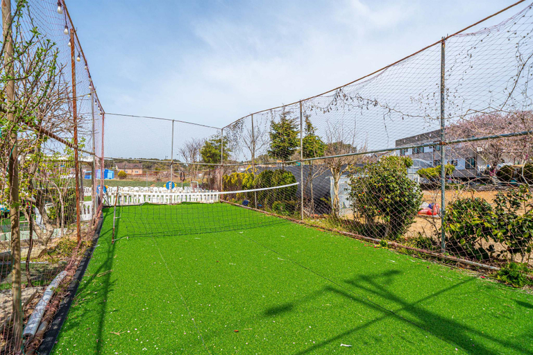 Others 5, Taean Jangmibit Insaeng Pension, Taean