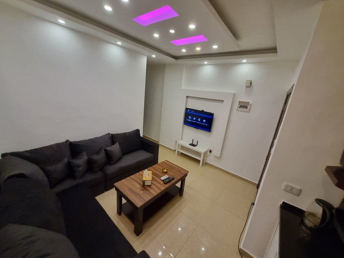 Living room 5, Charming Amman Apartment With Wifi, Amman