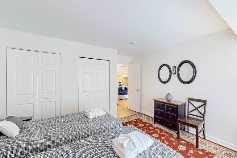 Room 2, Second-floor Condo With Full Kitchen, Washer/dryer, Central AC, & Boat Slip use, Spotsylvania