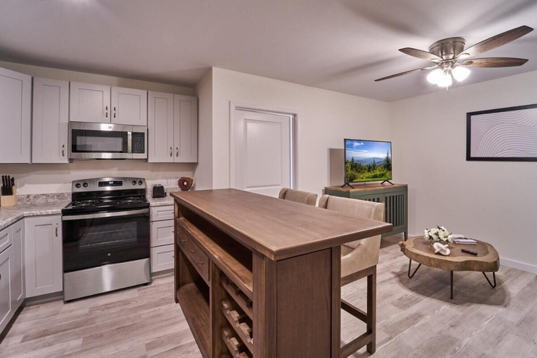 Private kitchen 4, The Ruby 210, Sevier