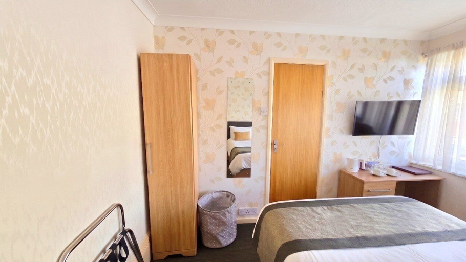 Bedroom 2, Smartsway Hotel & Wellness, East Sussex