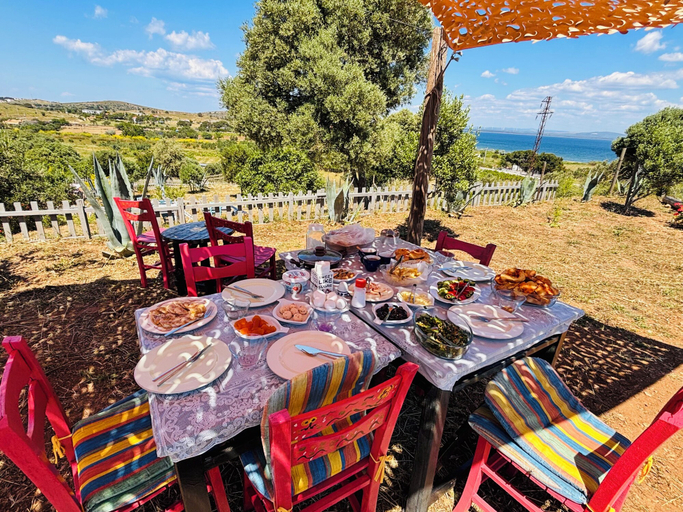 Food & Drinks 5, Zeus kır evi, Bozcaada