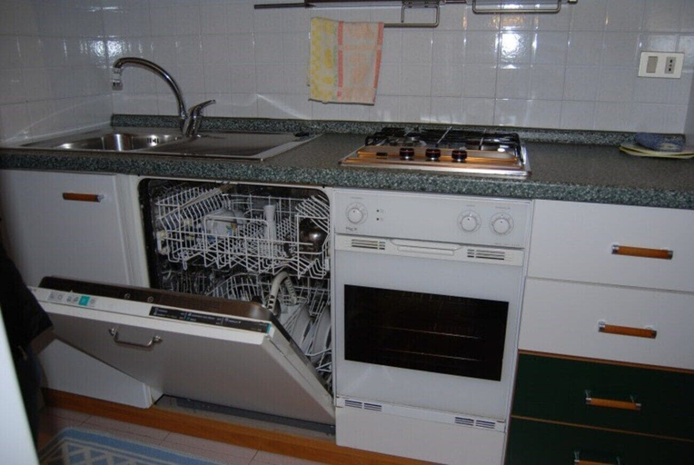 Private kitchen 5, Relaxing Apartment With Garden and Pool, Venezia