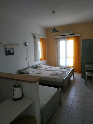 Bedroom 5, Studio 70meters From The Beach And The Town Center, Crete