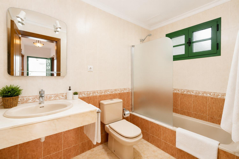 Bathroom, Villa Isla De Lobos, Las Palmas