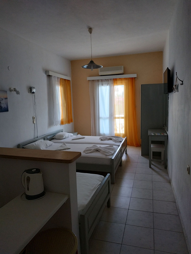 Bedroom 3, Studio 70meters From The Beach And The Town Center, Crete