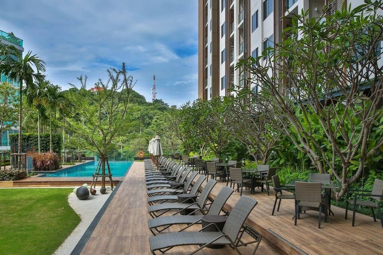 Pool 4, 2 Bed Room High Floor Sea View Unit, Pattaya
