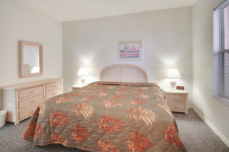 Bedroom 3, Amadeus 2, Pinellas