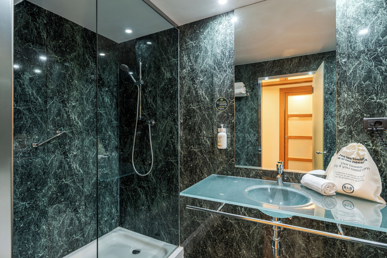 Bathroom 5, B&B Hotel Castellon, Castellón