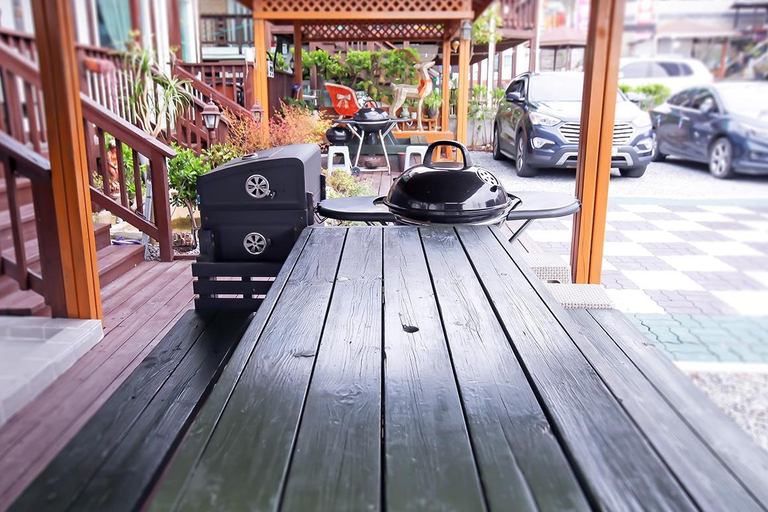 Others 2, Taean Everblue Pension, Taean