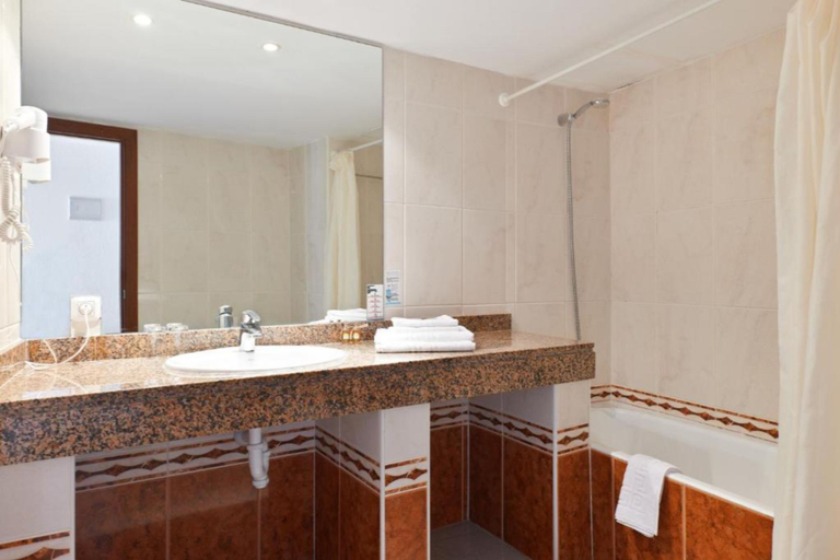 Bathroom 3, BLUESEA Mediodia, Baleares