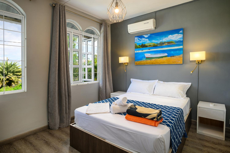 Bedroom 3, Direct Beachfront 5-BR Villa w Pool