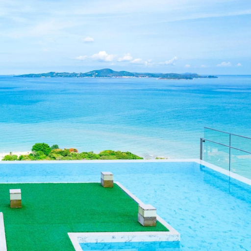 Pool 2, Luxury Stay - Great Location & Sea View Room, Pattaya