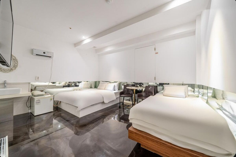 Bedroom 4, Plein Hotel, Anyang