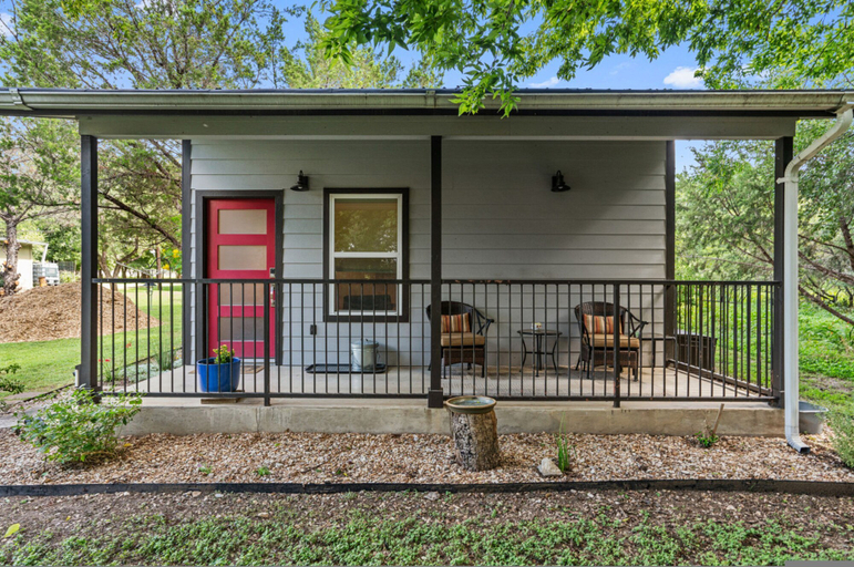 Room 5, Secluded Guest House in Beautiful Setting, Travis