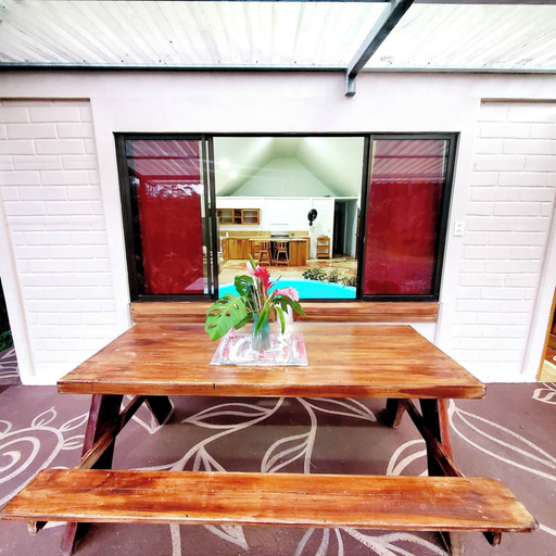 Outdoor dining, Peaceful Family House Destiny Homes, San Ramón