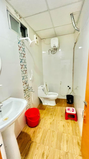 Bathroom 3, Hotel Executive Inn, Hailakandi