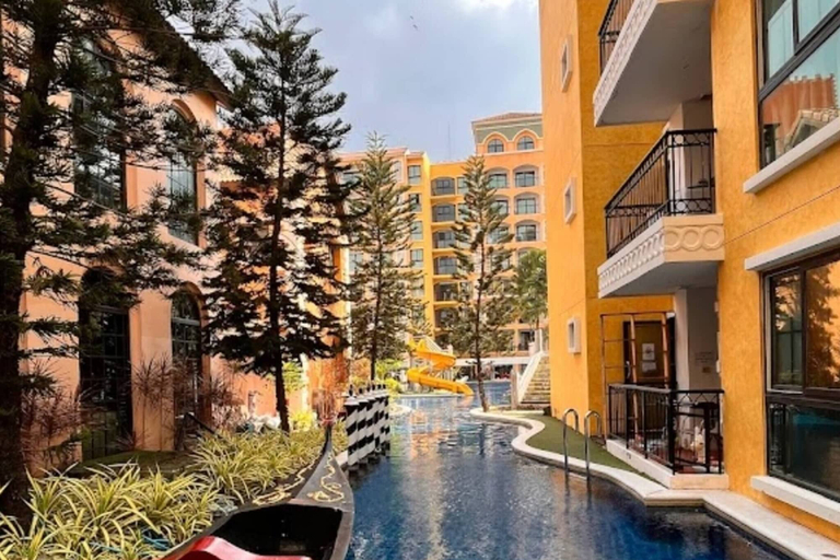 Pool 3, Venetian Signature Condominium, Pattaya