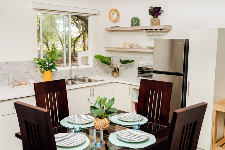 Dining 4, Ecovillas del Sur, Tola