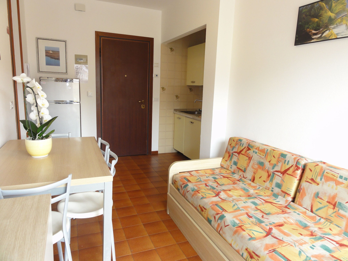 Living room 3, Central Bibione Flat With Terrace, Venezia