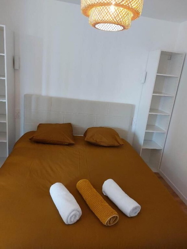 Room 2, Le Bompard 48m2, Aveyron