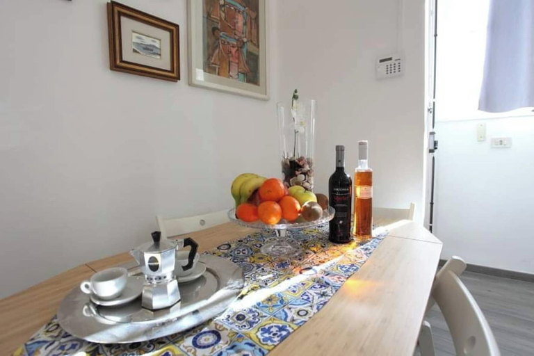 Dining room 4, Terrace In The Historic Center In Palermo Pino, Palermo