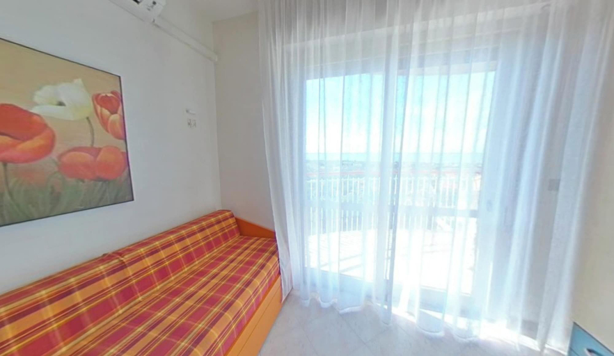 Lounge, Peaceful Retreat Steps From the Beach With Pool, Udine
