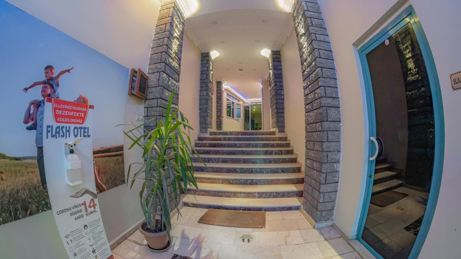 Public Area 2, Hotel Flash, Hopa
