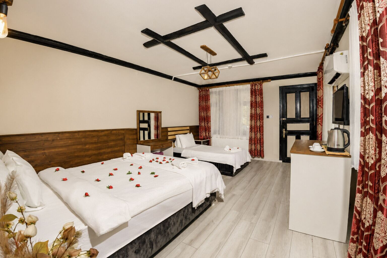 Room 4, Antik Manastır İda, Edremit
