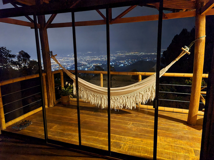 Property grounds 5, Luna Nueva, Santiago de Cali