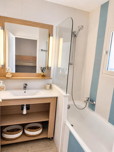 Bathroom 5, Saint Raphael Valescure Residence, Var