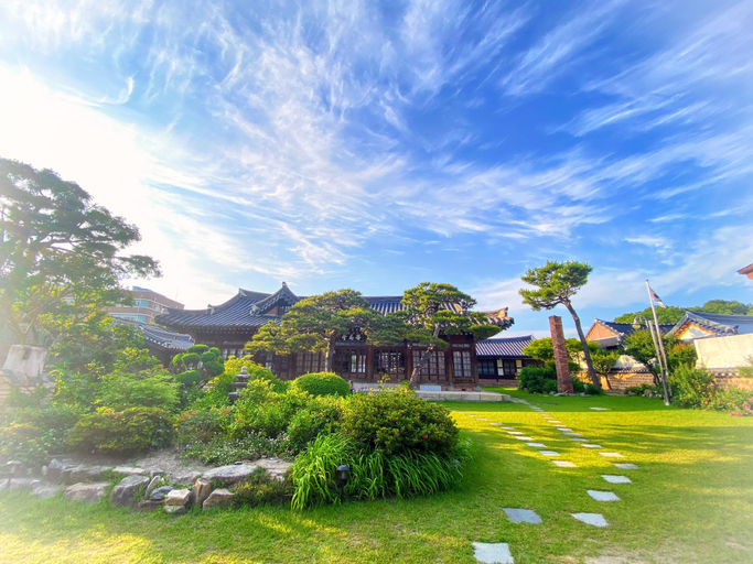 Others 5, Jeonju Injae’s Old House Hakindang Heritage Stay, Jeonju