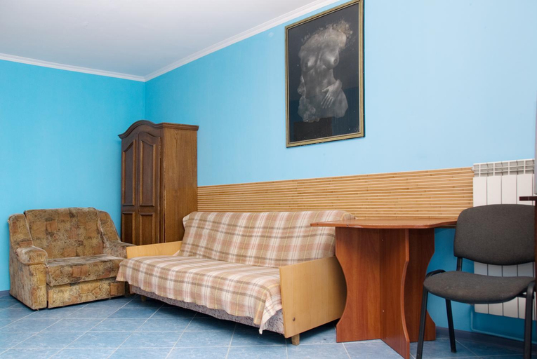 Bedroom 2, Galitsiya Hotel, Pustomytivs'kyi