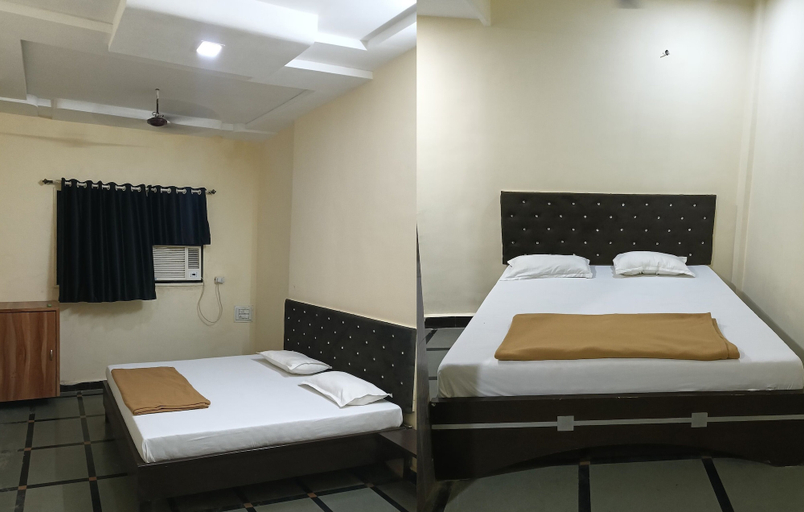 Room 3, Hotel Royal Inn Ulhasnagar, Thane