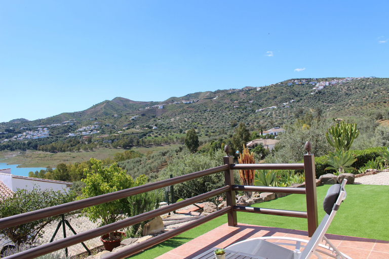 Exterior 3, Serene Retreat in Lake Vinuela With Breathtaking Views, Málaga