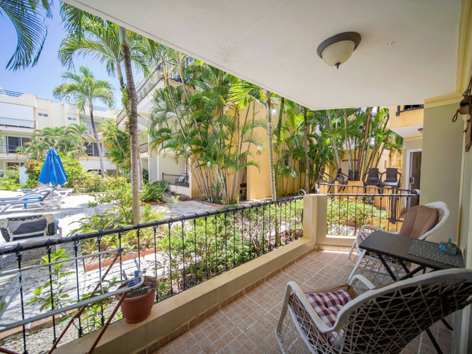 Balcony 5, Garden Condos 7 - Central Apartment in Strip, Sosua