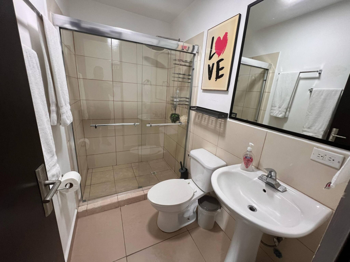 Bathroom 3, Apartment in San Francisco, Panamá