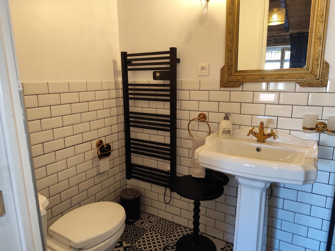 Bathroom 2, L'Ecrin des Roches, Vendée