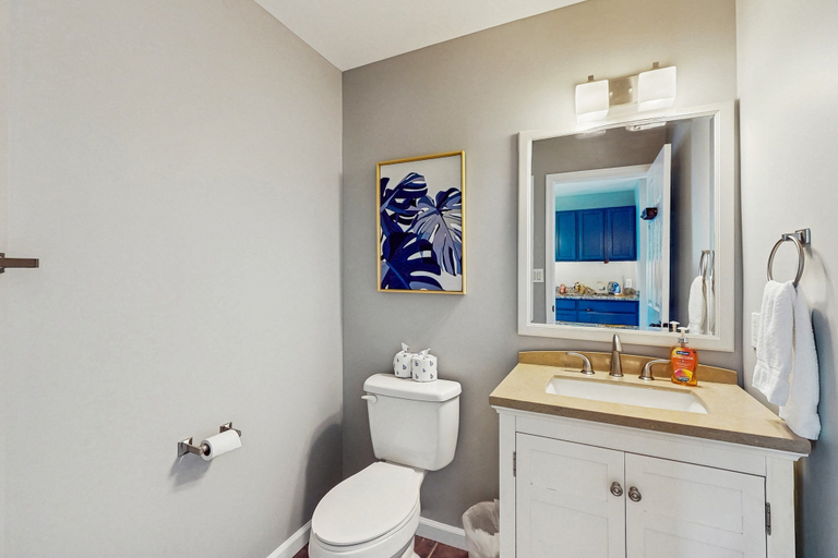Bathroom 2, Updated Lakefront Home & Studio With Water Views, hot Tub, Dock & Game Room, Spotsylvania