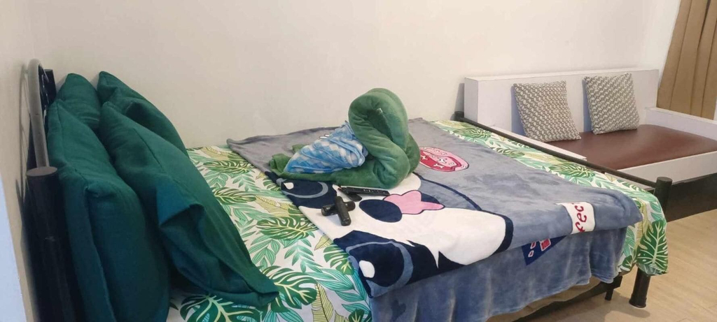 Others 5, Luxurious 9th Floor Studio in Quezon City With Private Pool, Quezon City