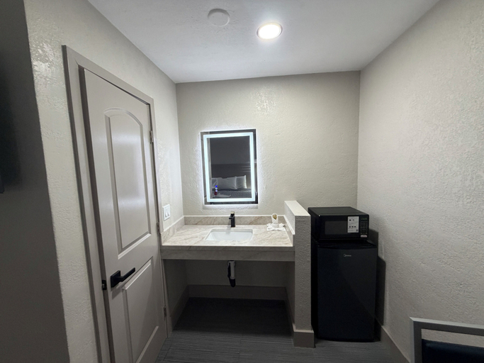 Room 2, Colony Motel, Los Angeles