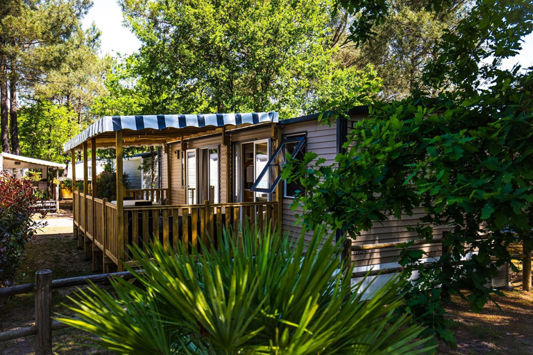 Exterior view 4, Camping Le Paradis Carcans Lacanau, Gironde